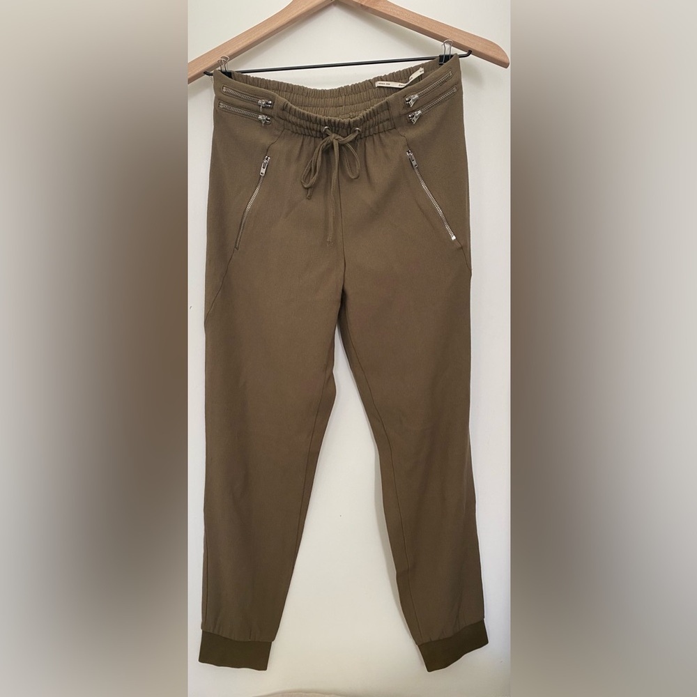 Zara Woman’s Relaxed Fit Medium Rise Joggers